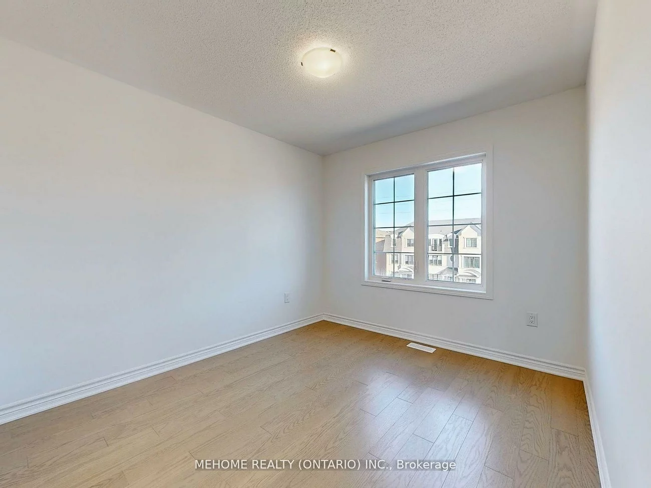 1371, William Halton, 1012 - NW Northwest, Oakville