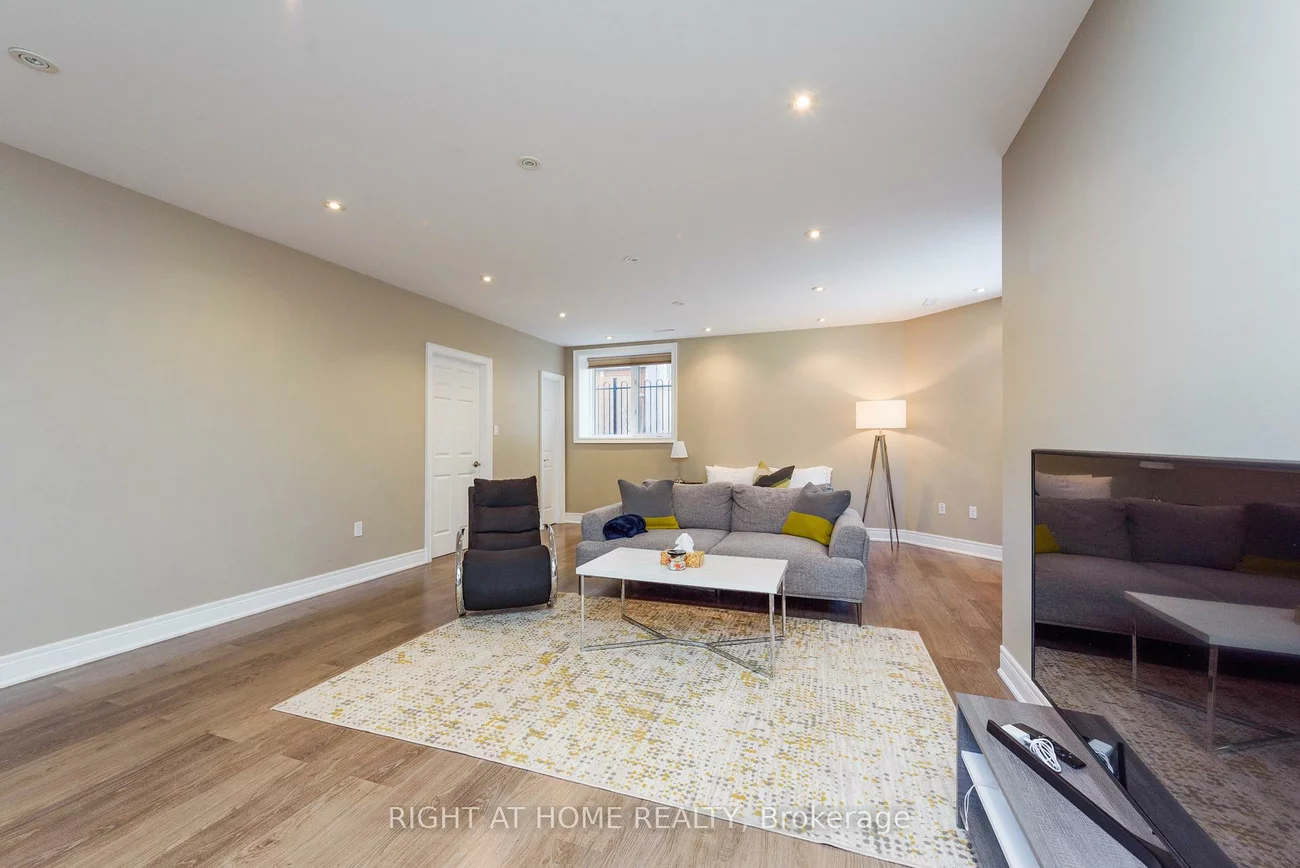 2243, Providence, 1015 - RO River Oaks, Oakville