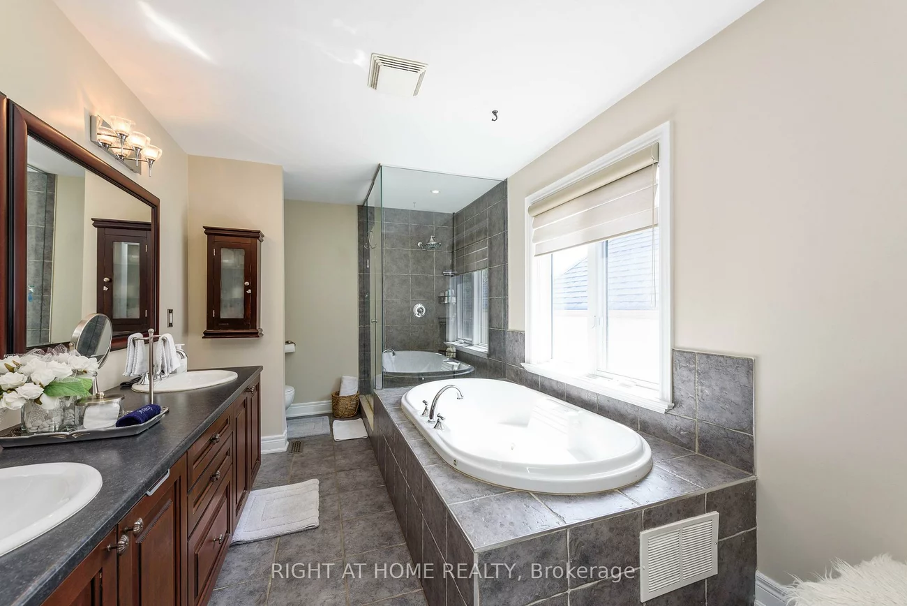 2243, Providence, 1015 - RO River Oaks, Oakville