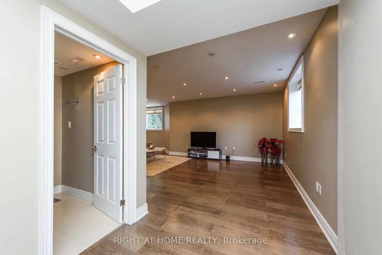 2243, Providence, 1015 - RO River Oaks, Oakville