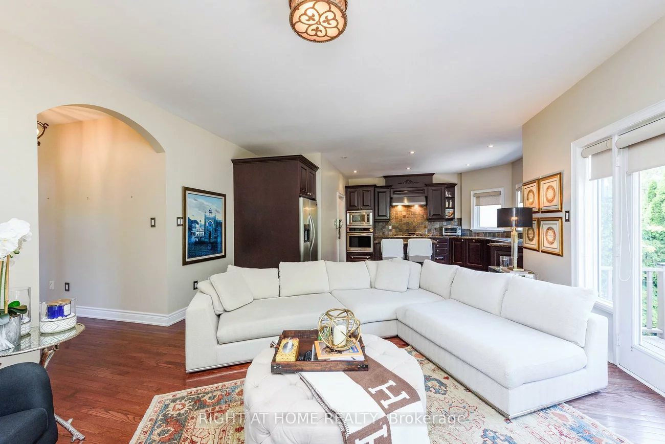 2243, Providence, 1015 - RO River Oaks, Oakville