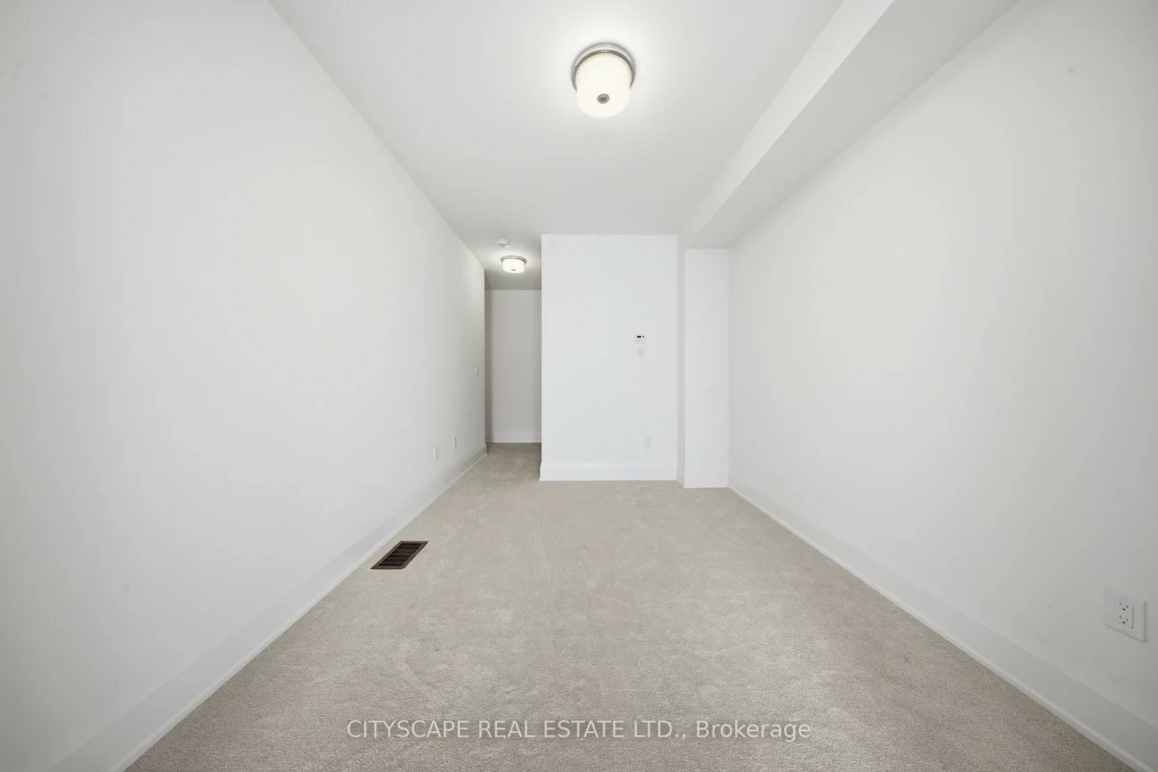 3298, Umar, 1008 - GO Glenorchy, Oakville