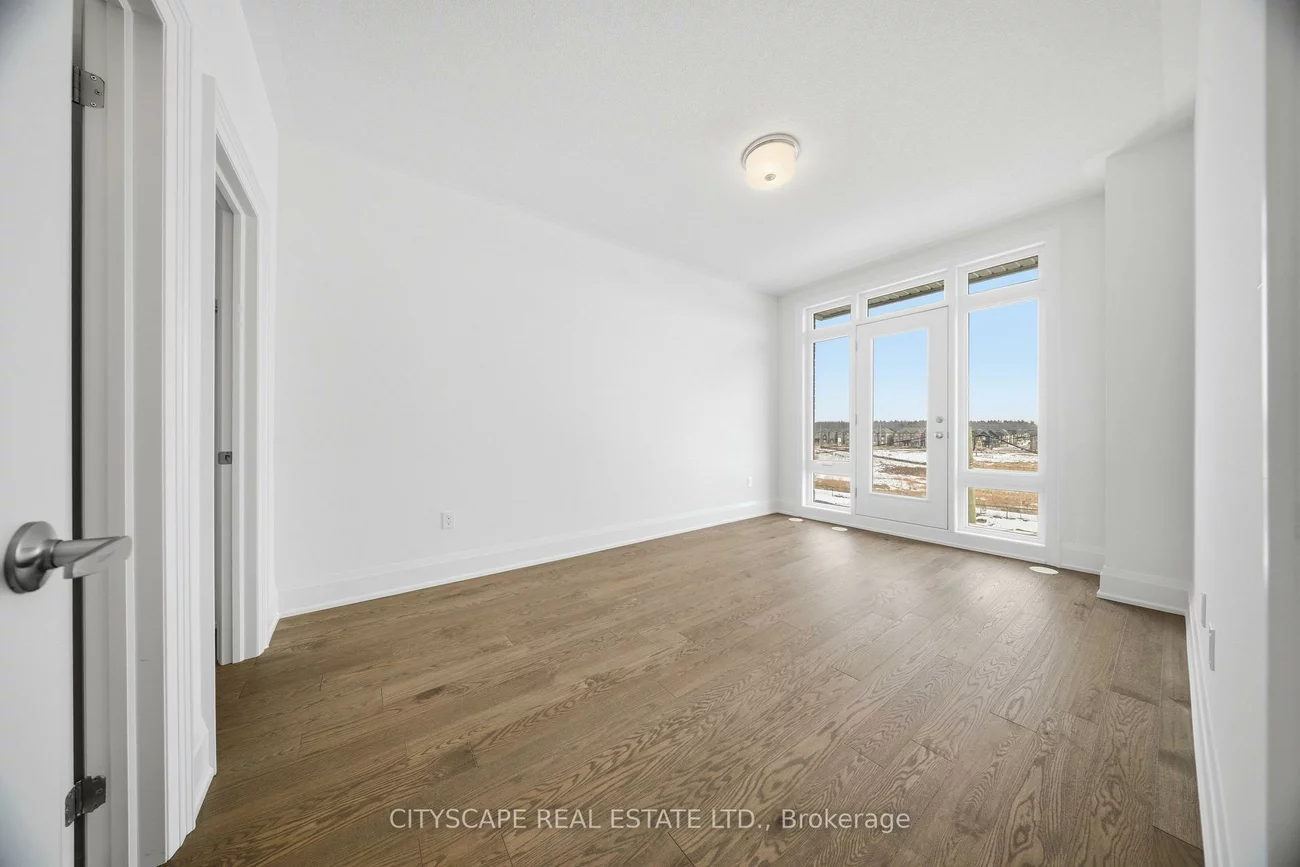 3298, Umar, 1008 - GO Glenorchy, Oakville