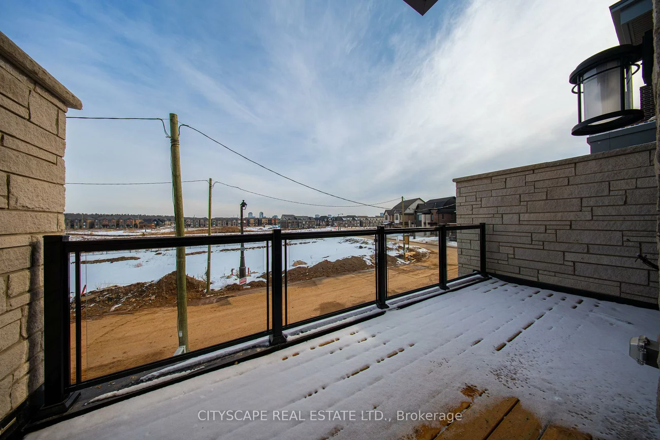 3298, Umar, 1008 - GO Glenorchy, Oakville