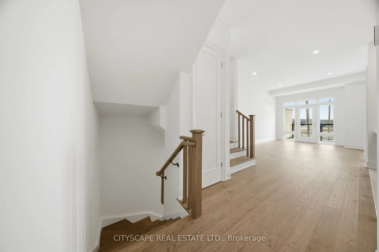 3298, Umar, 1008 - GO Glenorchy, Oakville