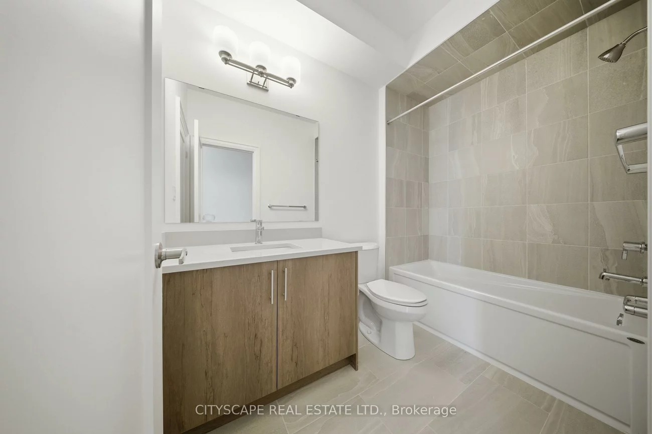 3298, Umar, 1008 - GO Glenorchy, Oakville