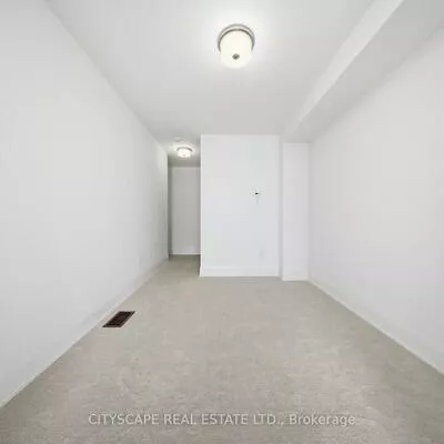 3298, Umar, 1008 - GO Glenorchy, Oakville