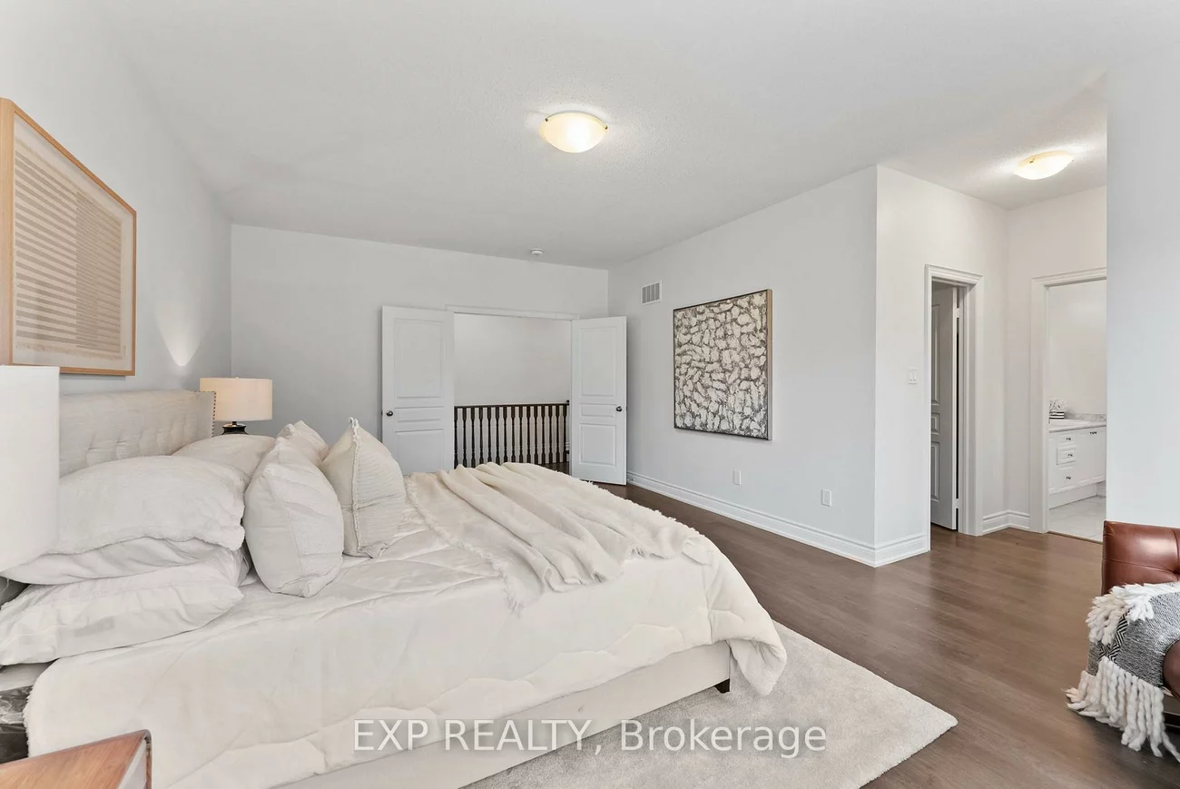 3107, Streamwood Passage, 1010 - JM Joshua Meadows, Oakville