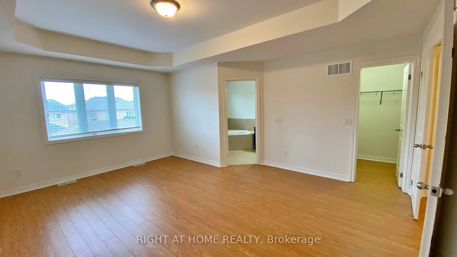 3097, Neyagawa, 1008 - GO Glenorchy, Oakville