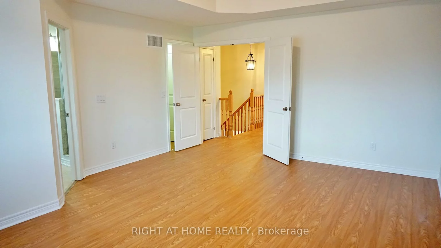 3097, Neyagawa, 1008 - GO Glenorchy, Oakville