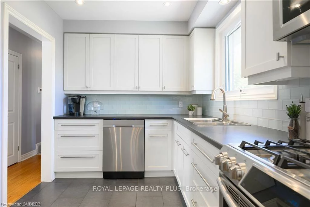 249, Snowden, 1001 - BR Bronte, Oakville