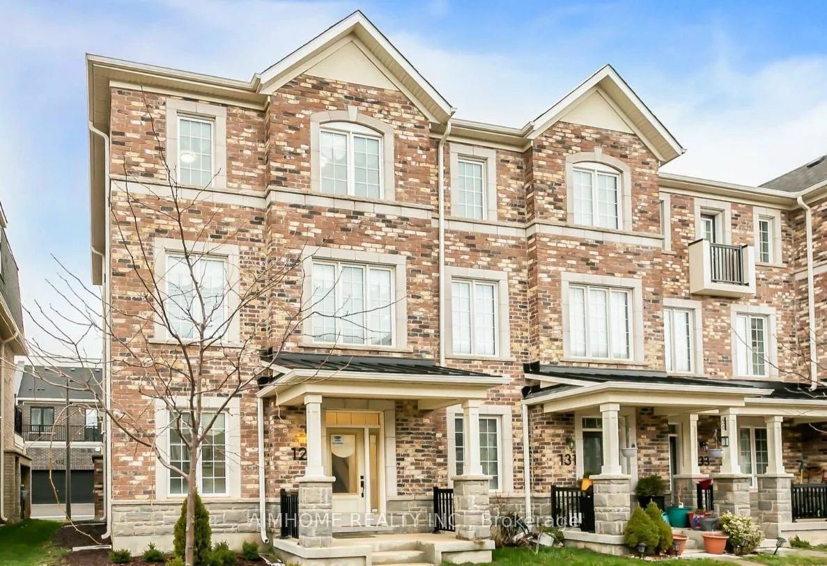 129, STORK, 1008 - GO Glenorchy, Oakville