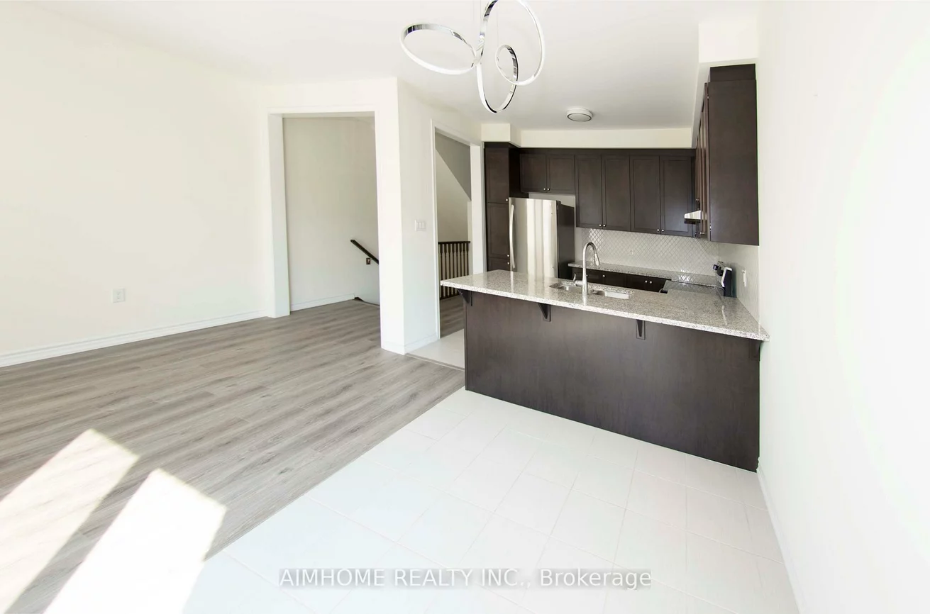 129, STORK, 1008 - GO Glenorchy, Oakville