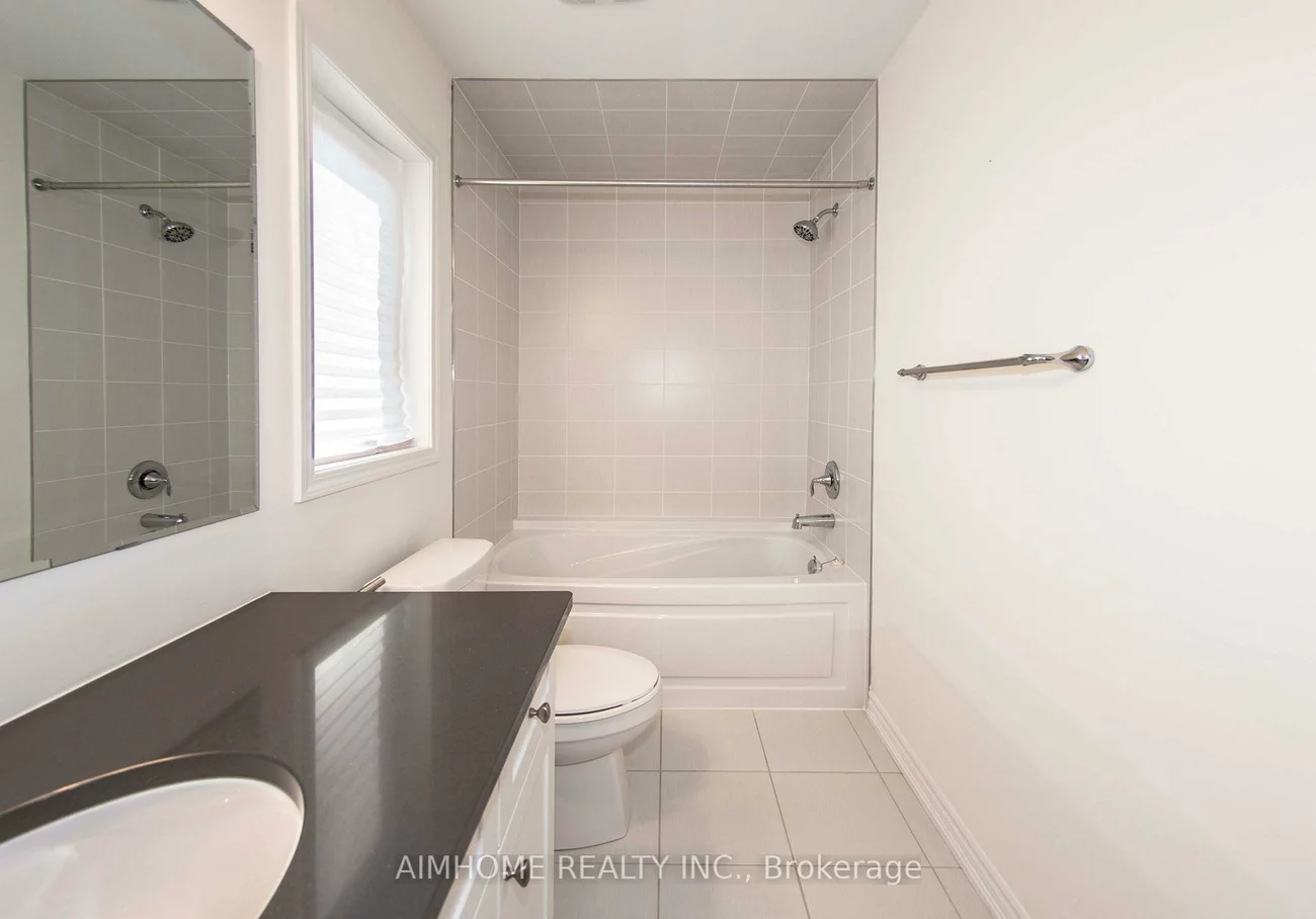 129, STORK, 1008 - GO Glenorchy, Oakville