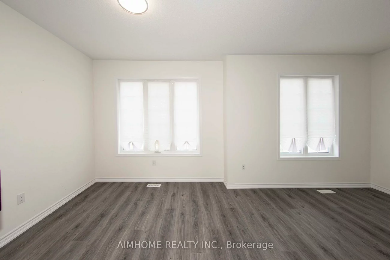 129, STORK, 1008 - GO Glenorchy, Oakville