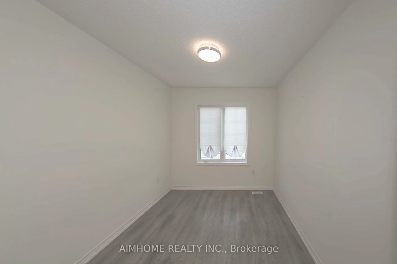 129, STORK, 1008 - GO Glenorchy, Oakville