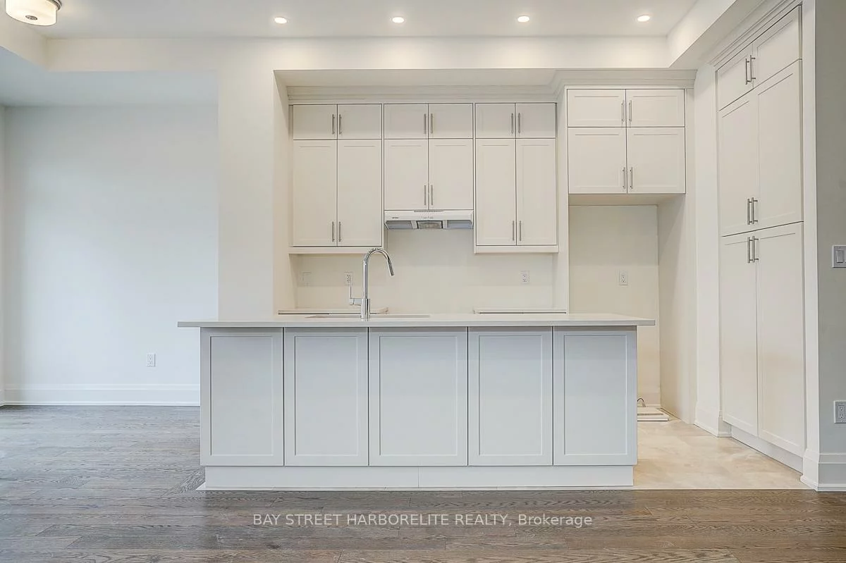 3297, Azam, 1008 - GO Glenorchy, Oakville