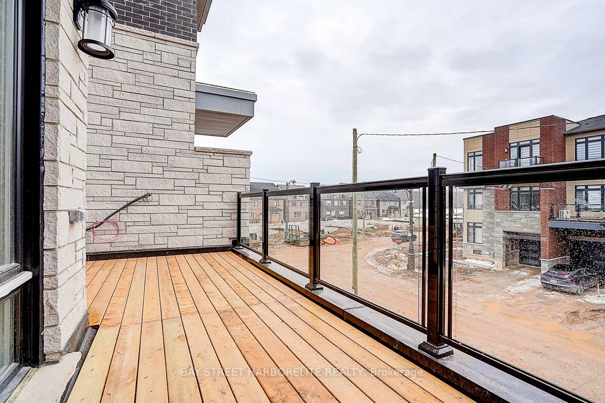 3297, Azam, 1008 - GO Glenorchy, Oakville