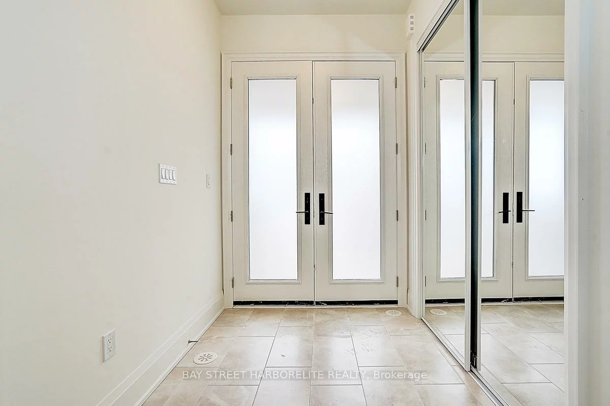 3297, Azam, 1008 - GO Glenorchy, Oakville