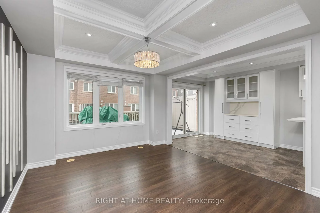 260, Ellen Davidson, 1008 - GO Glenorchy, Oakville