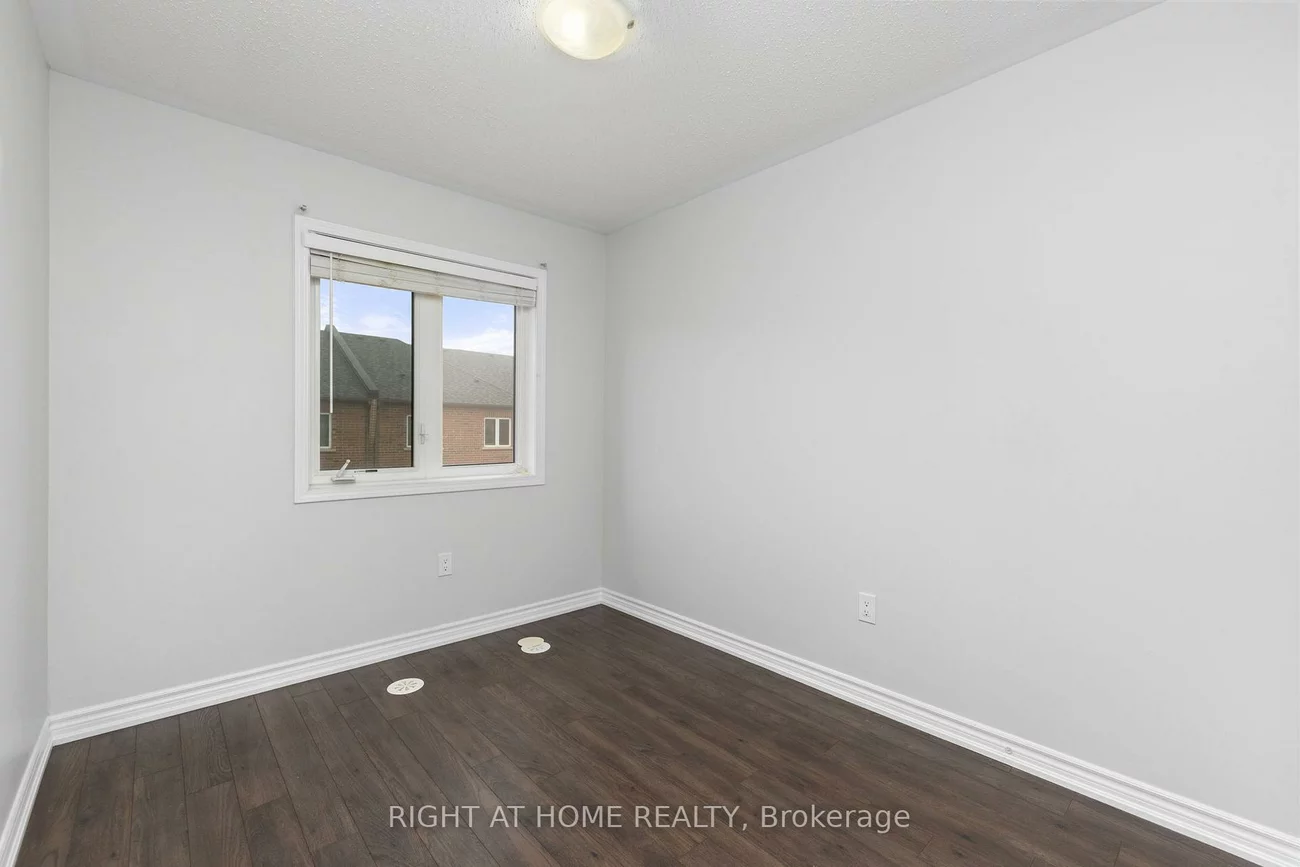 260, Ellen Davidson, 1008 - GO Glenorchy, Oakville