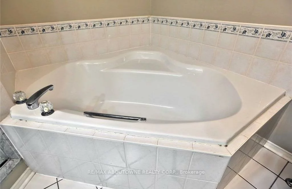 2344, Dalebrook, 1018 - WC Wedgewood Creek, Oakville