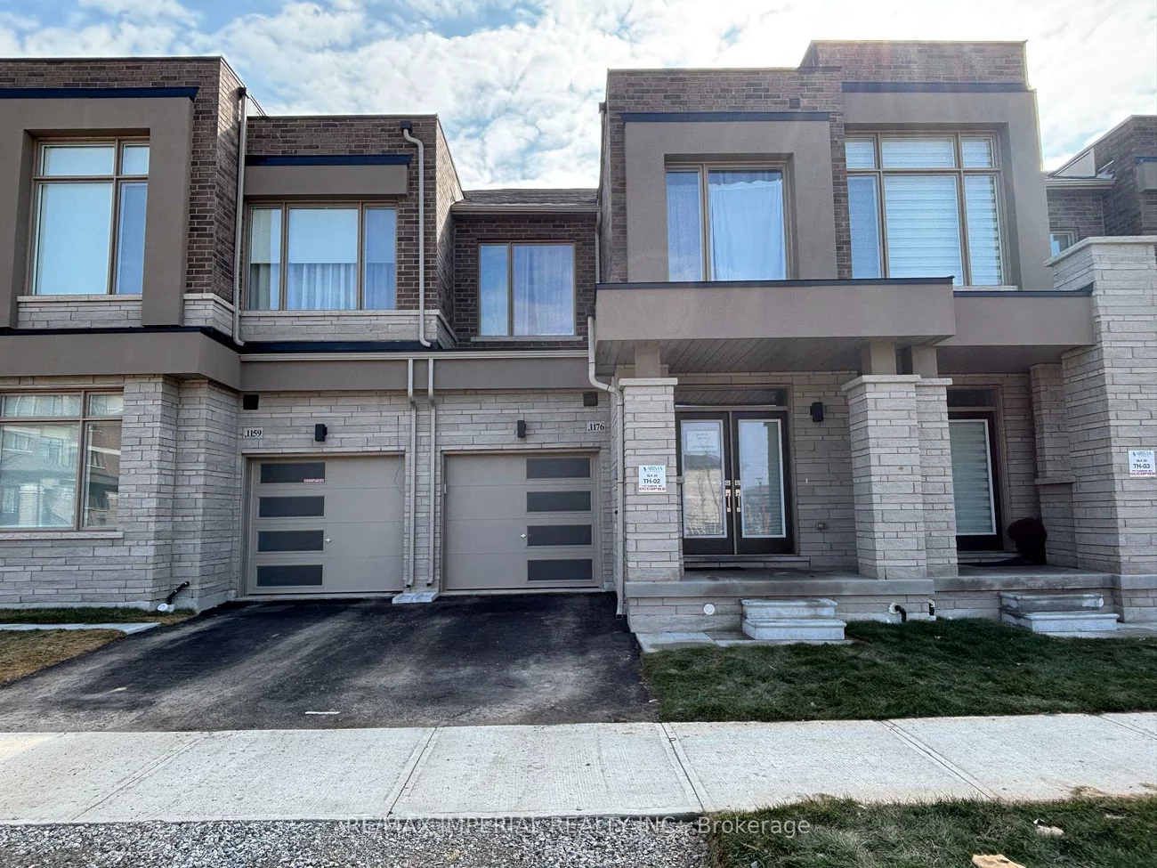 1176, Tanbark, 1010 - JM Joshua Meadows, Oakville