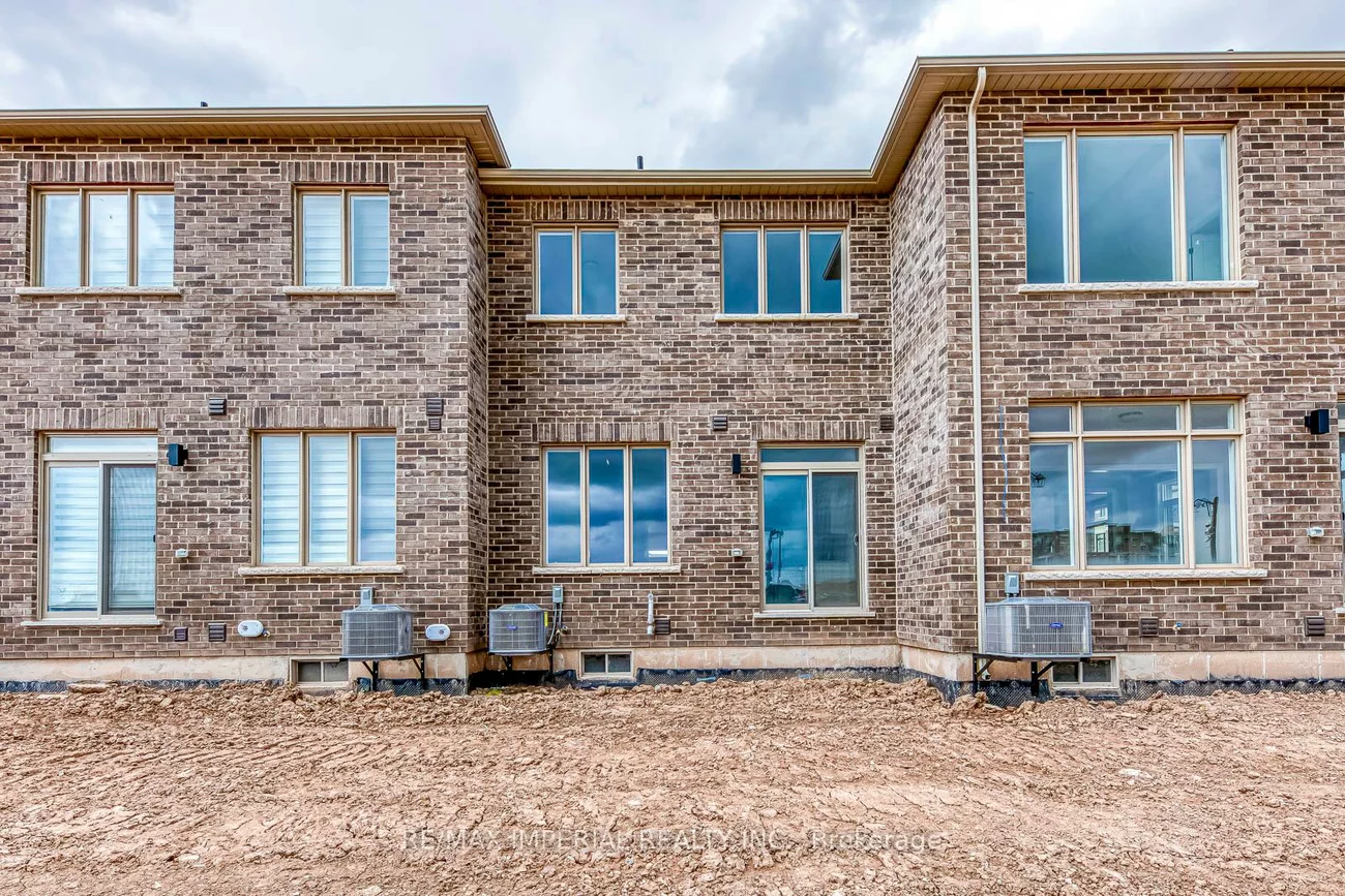 1176, Tanbark, 1010 - JM Joshua Meadows, Oakville