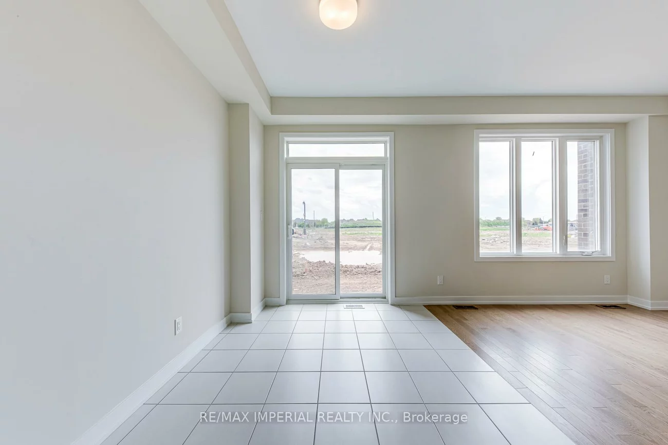 1176, Tanbark, 1010 - JM Joshua Meadows, Oakville