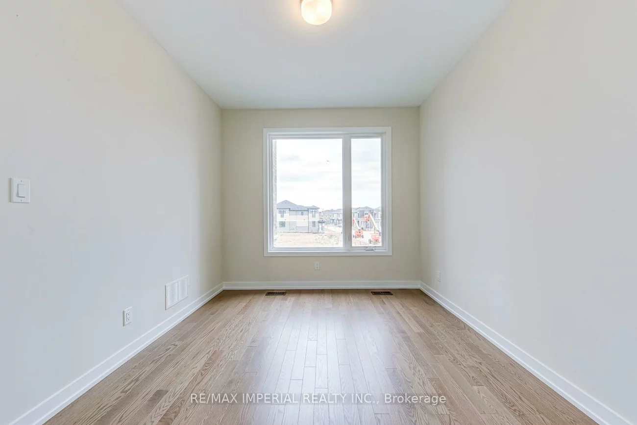 1176, Tanbark, 1010 - JM Joshua Meadows, Oakville