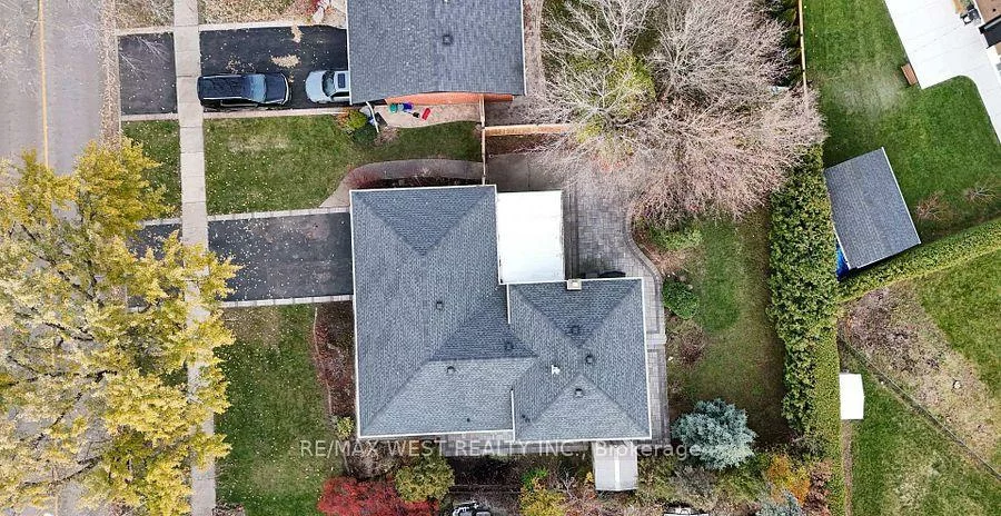 194, Sewell, 1003 - CP College Park, Oakville