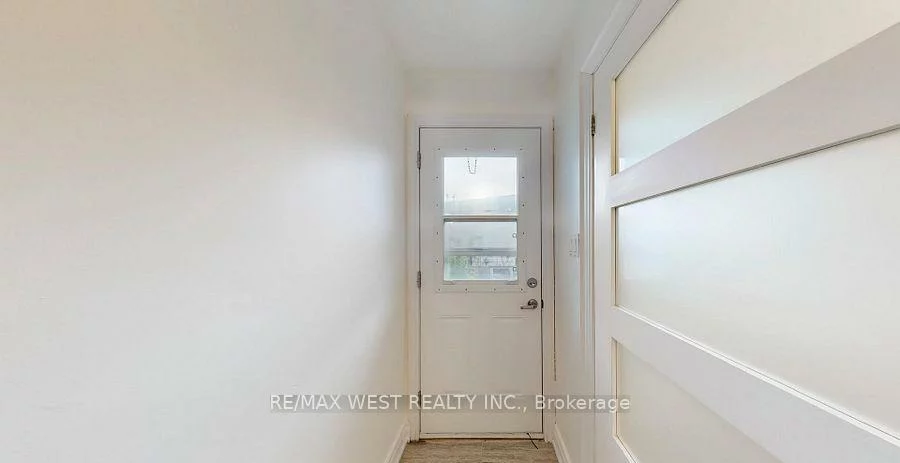 194, Sewell, 1003 - CP College Park, Oakville