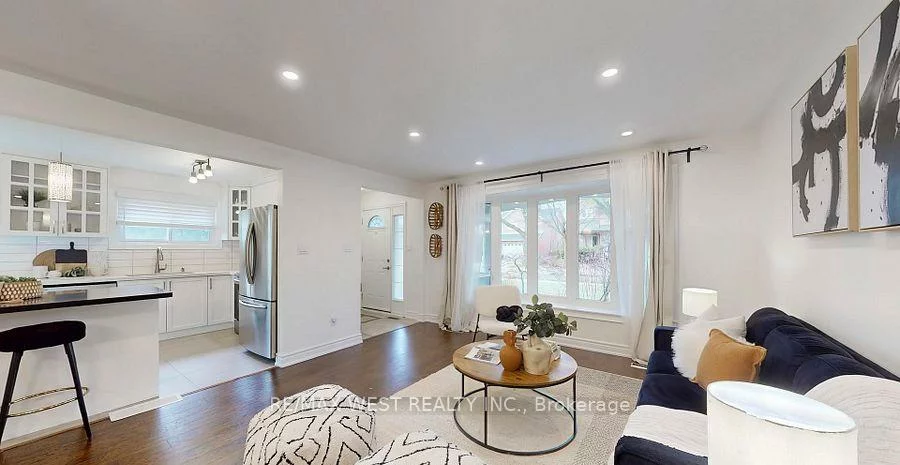 194, Sewell, 1003 - CP College Park, Oakville