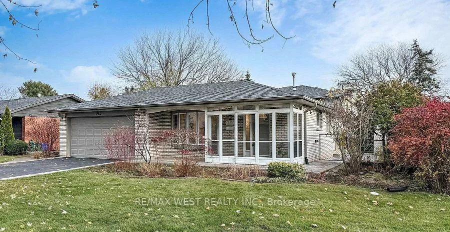 194, Sewell, 1003 - CP College Park, Oakville