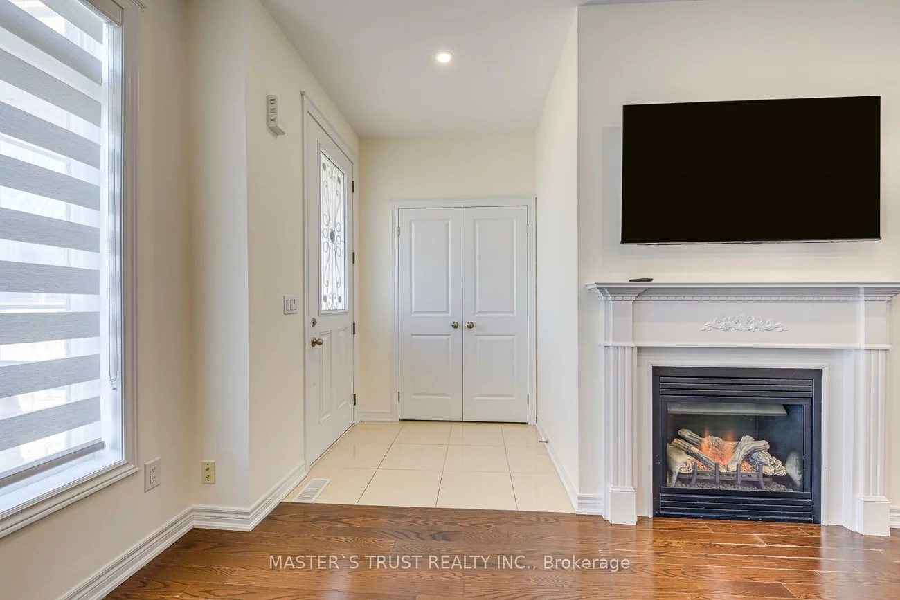 3075, Neyagawa, 1008 - GO Glenorchy, Oakville