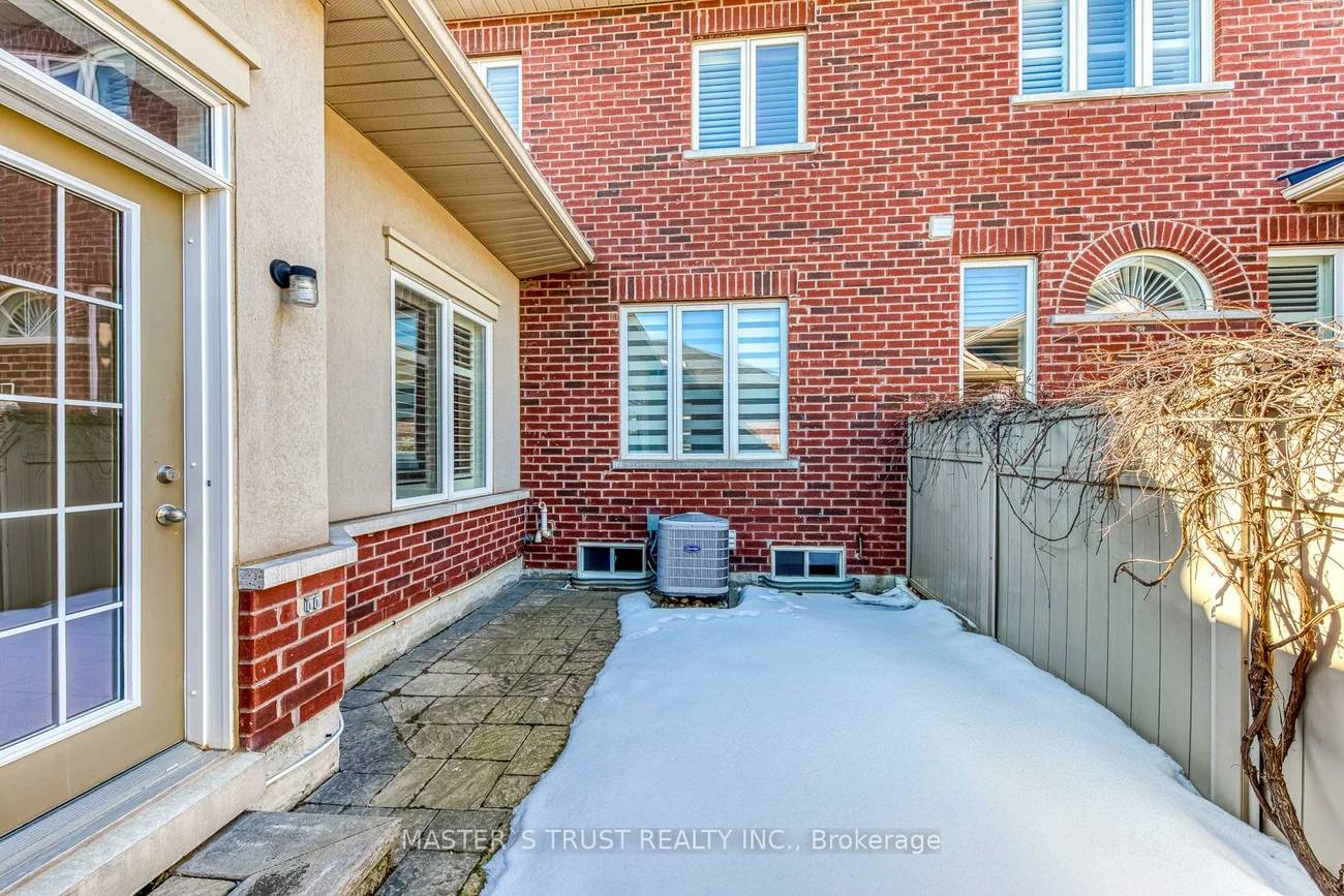 3075, Neyagawa, 1008 - GO Glenorchy, Oakville