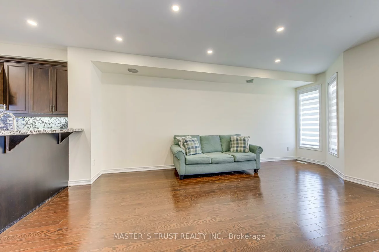 3075, Neyagawa, 1008 - GO Glenorchy, Oakville