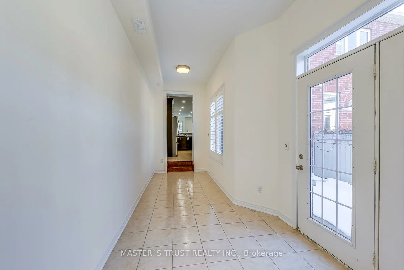 3075, Neyagawa, 1008 - GO Glenorchy, Oakville