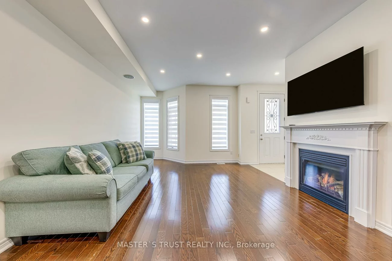 3075, Neyagawa, 1008 - GO Glenorchy, Oakville