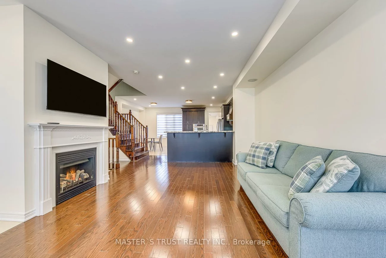 3075, Neyagawa, 1008 - GO Glenorchy, Oakville