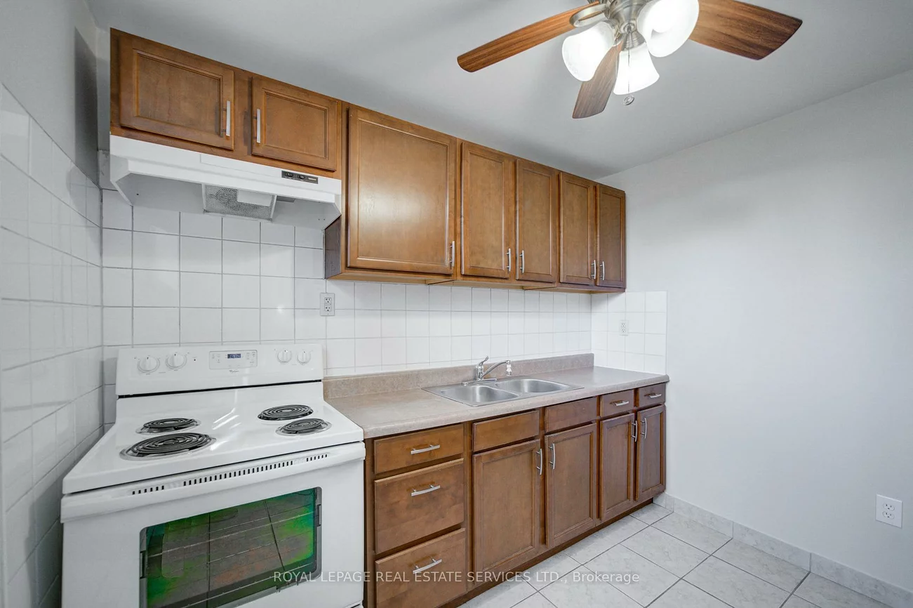 2329, Belyea, 1001 - BR Bronte, Oakville