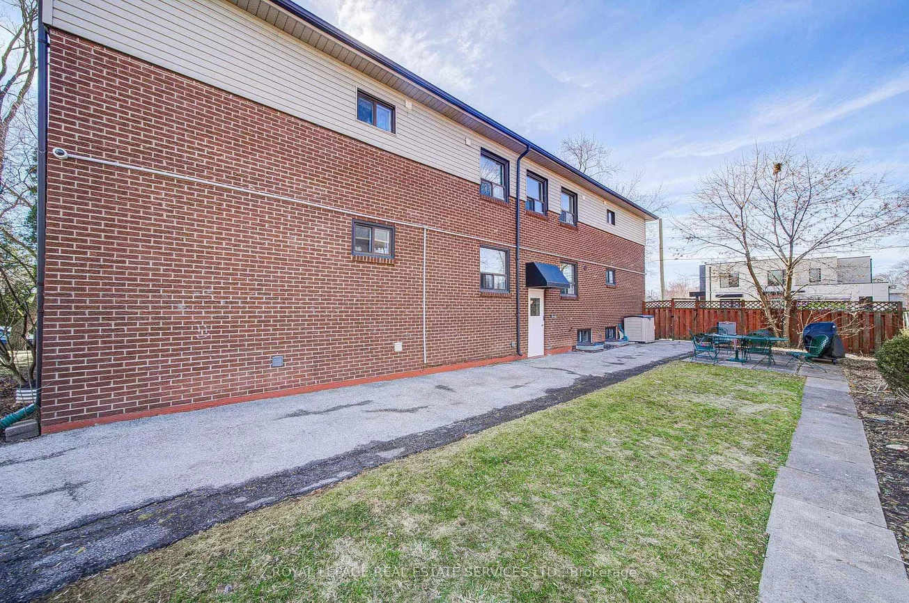 2329, Belyea, 1001 - BR Bronte, Oakville