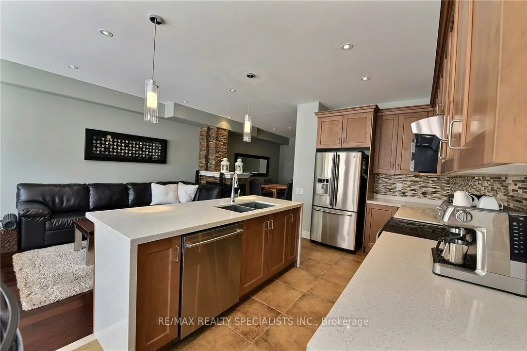 310, Duskywing, 1001 - BR Bronte, Oakville
