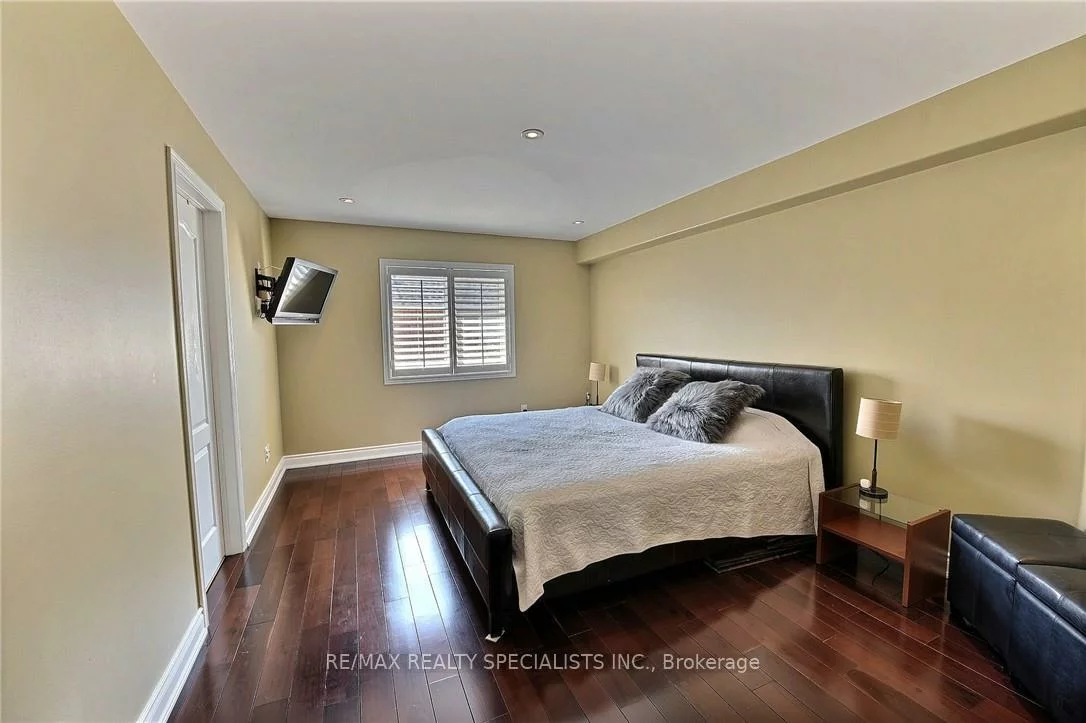 310, Duskywing, 1001 - BR Bronte, Oakville