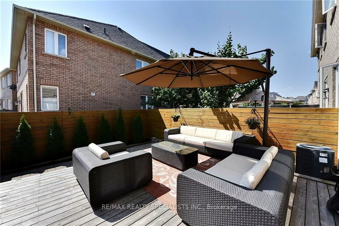 310, Duskywing, 1001 - BR Bronte, Oakville