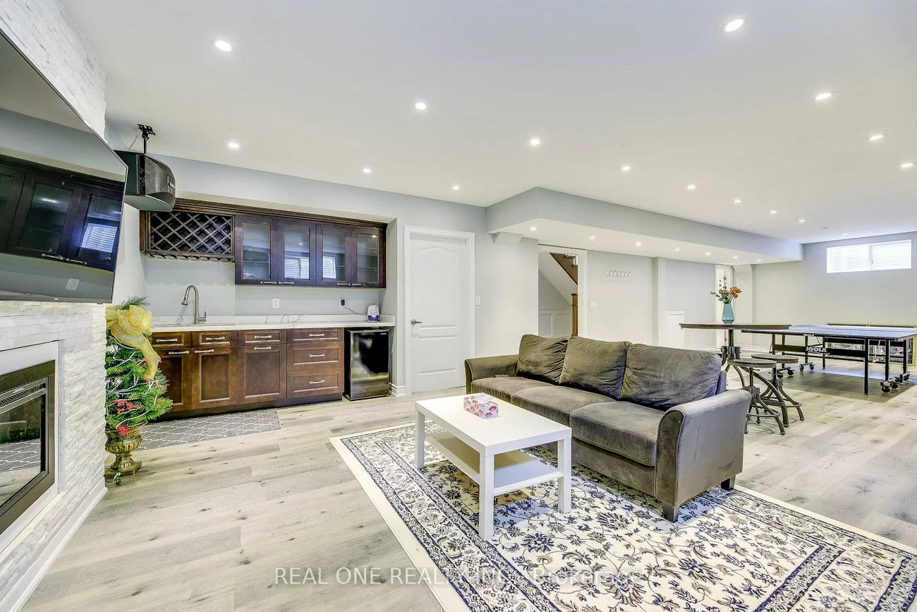 605, Unsworth, 1020 - WO West, Oakville