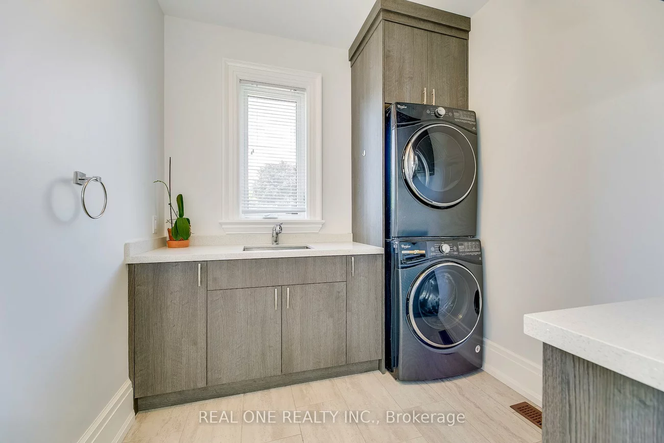 605, Unsworth, 1020 - WO West, Oakville