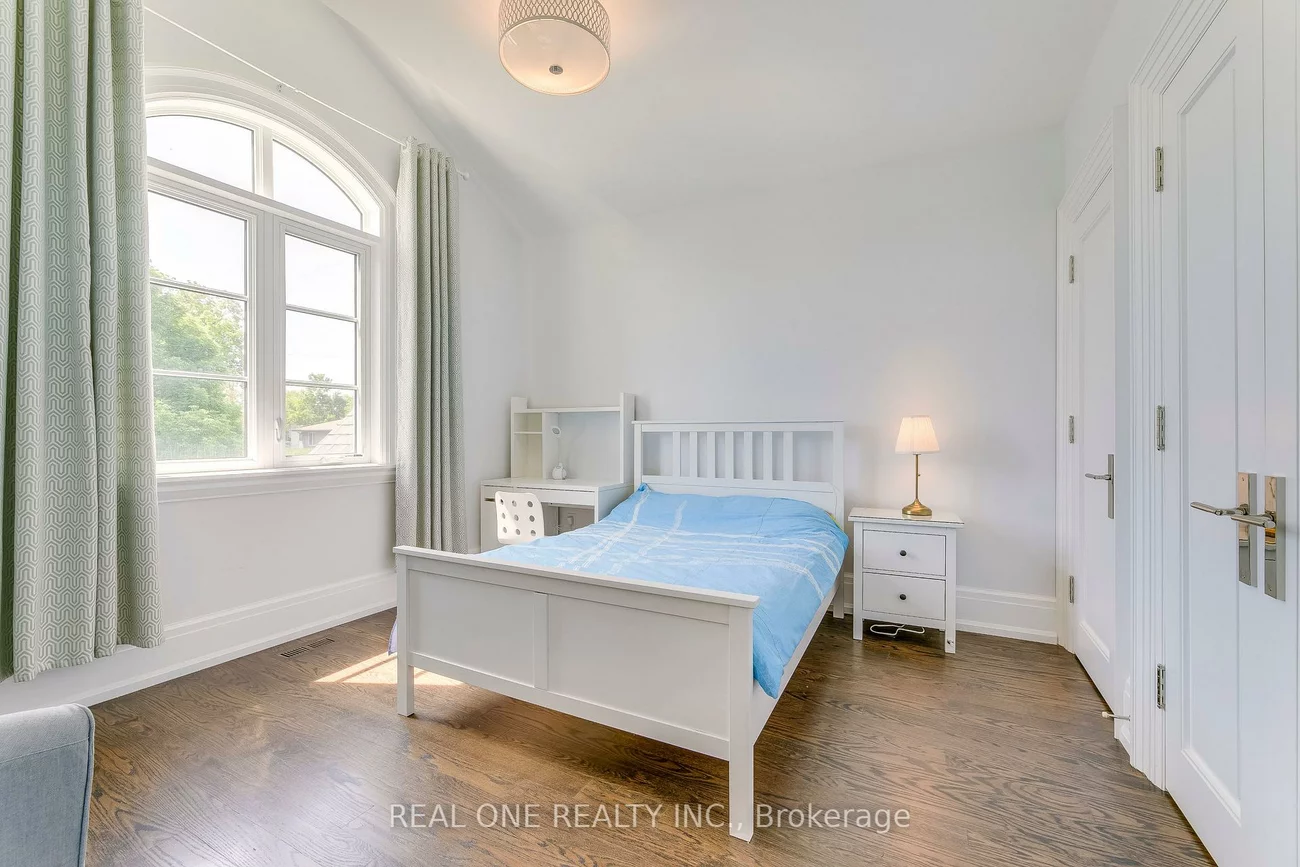 605, Unsworth, 1020 - WO West, Oakville