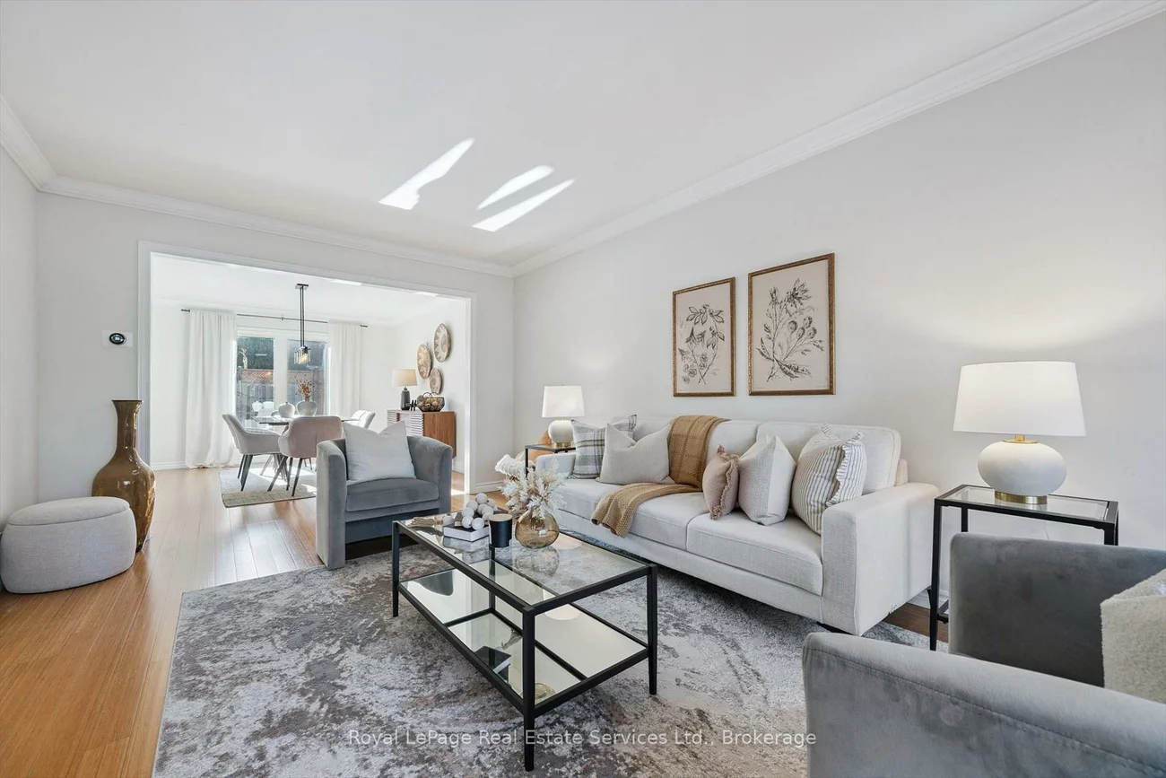 260, Princess Royal, 1003 - CP College Park, Oakville