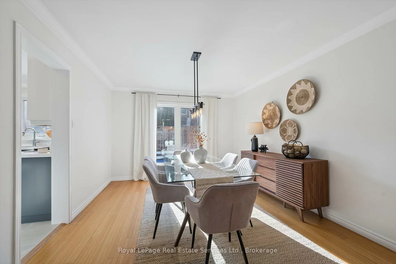 260, Princess Royal, 1003 - CP College Park, Oakville